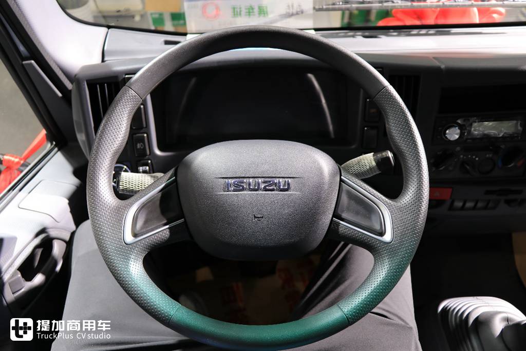 如何选购一辆靠谱的冷藏车,庆铃KV100都市冰峰冷藏车实拍评测 - 第5张 - 提加商用车网 如何选购一辆靠谱的冷藏车,庆铃KV100都市冰峰冷藏车实拍评测 - 第5张