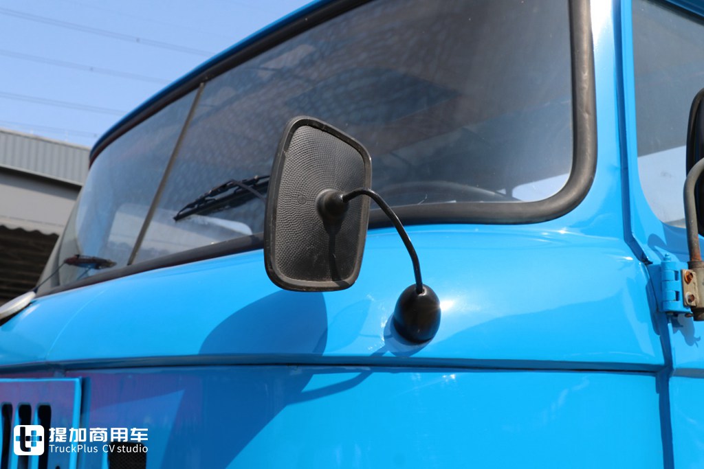 带你看一台在国内保存完好的依发W50卡车,它当年可是好多老司机的发家车型 - 第7张 - 提加商用车网 带你看一台在国内保存完好的依发W50卡车,它当年可是好多老司机的发家车型 - 第7张