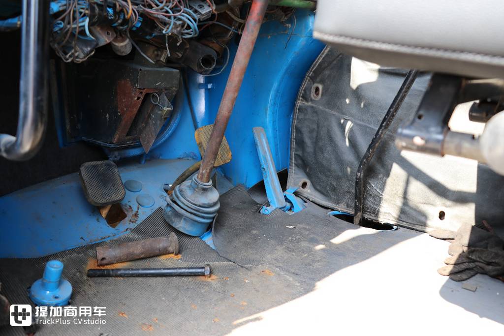 带你看一台在国内保存完好的依发W50卡车,它当年可是好多老司机的发家车型 - 第17张 - 提加商用车网 带你看一台在国内保存完好的依发W50卡车,它当年可是好多老司机的发家车型 - 第17张