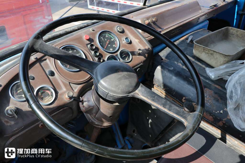 带你看一台在国内保存完好的依发W50卡车,它当年可是好多老司机的发家车型 - 第20张 - 提加商用车网 带你看一台在国内保存完好的依发W50卡车,它当年可是好多老司机的发家车型 - 第20张