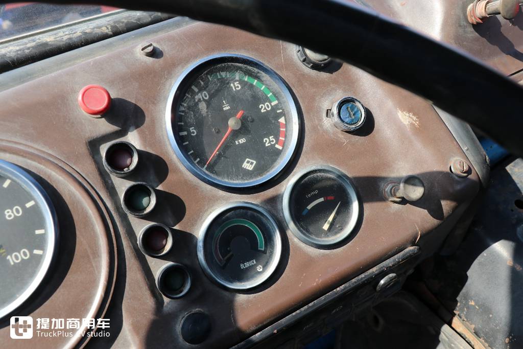 带你看一台在国内保存完好的依发W50卡车,它当年可是好多老司机的发家车型 - 第21张 - 提加商用车网 带你看一台在国内保存完好的依发W50卡车,它当年可是好多老司机的发家车型 - 第21张