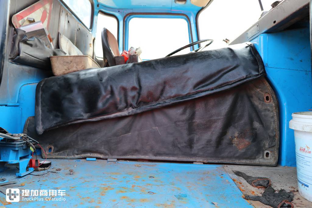 带你看一台在国内保存完好的依发W50卡车,它当年可是好多老司机的发家车型 - 第23张 - 提加商用车网 带你看一台在国内保存完好的依发W50卡车,它当年可是好多老司机的发家车型 - 第23张