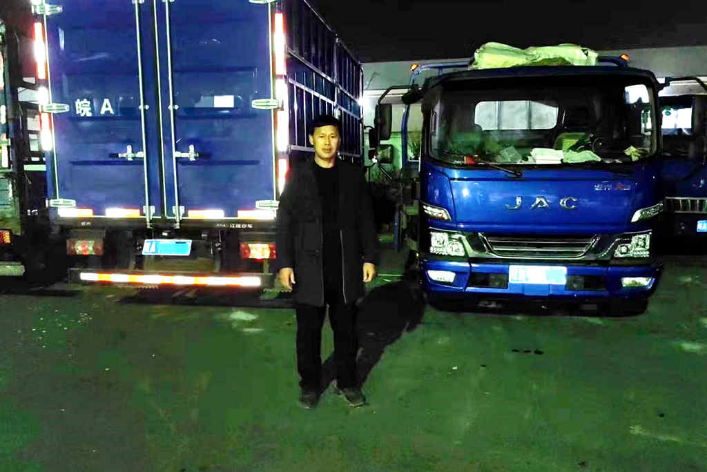 仅骏铃A8就有4台!从事物流运输多年的他钟爱江淮1卡骏铃 - 第3张 - 提加商用车网 仅骏铃A8就有4台!从事物流运输多年的他钟爱江淮1卡骏铃 - 第3张