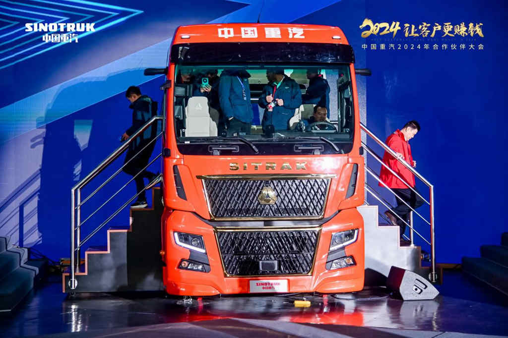 中国重汽新一代AI智控平台 S+智慧科技让客户更舒适、更赚钱 - 第5张 - 提加商用车网 中国重汽新一代AI智控平台 S+智慧科技让客户更舒适、更赚钱 - 第5张