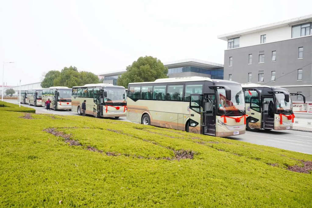 行春路 揽春光 安凯N8助力旅游客运上春山! - 第2张 - 提加商用车网 行春路 揽春光 安凯N8助力旅游客运上春山! - 第2张