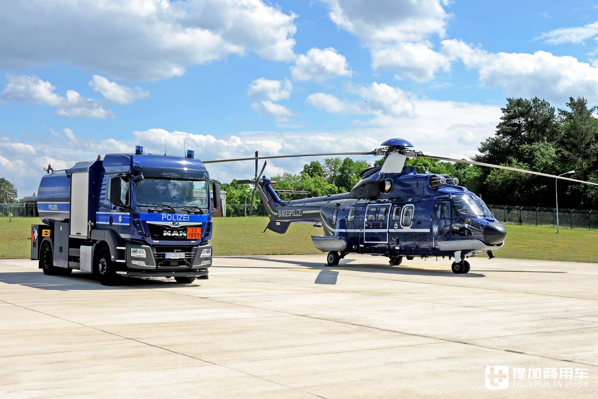 车身结构极其紧凑,四轮全驱+静液压驱动,曼恩TGS警用飞机加油车实拍 - 第1张 - 提加商用车网 车身结构极其紧凑,四轮全驱+静液压驱动,曼恩TGS警用飞机加油车实拍 - 第1张