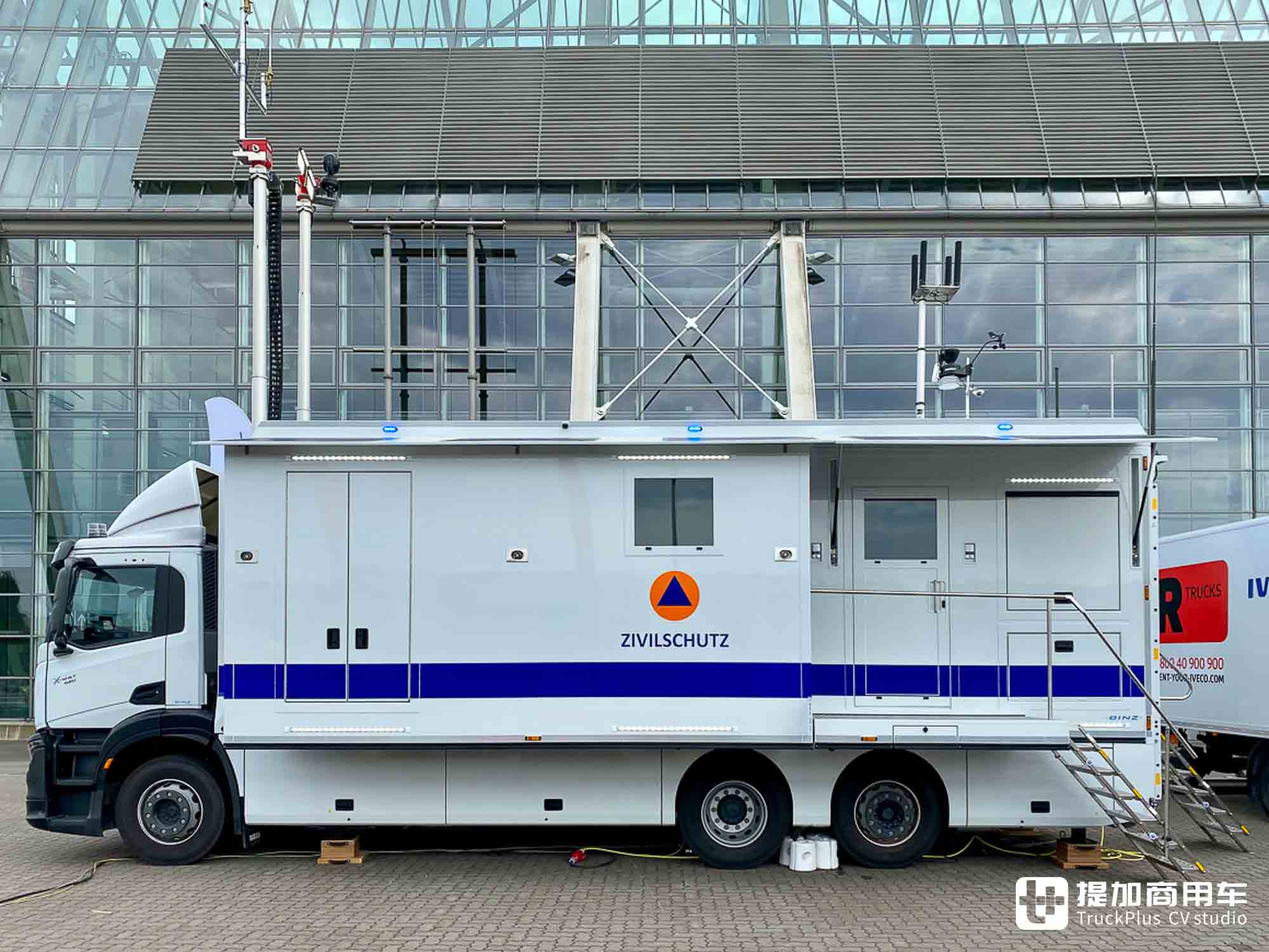 依维柯X-Way底盘打造,应急管理中枢,带你看Binz改装的大型指挥车 - 第11张 - 提加商用车网 依维柯X-Way底盘打造,应急管理中枢,带你看Binz改装的大型指挥车 - 第11张
