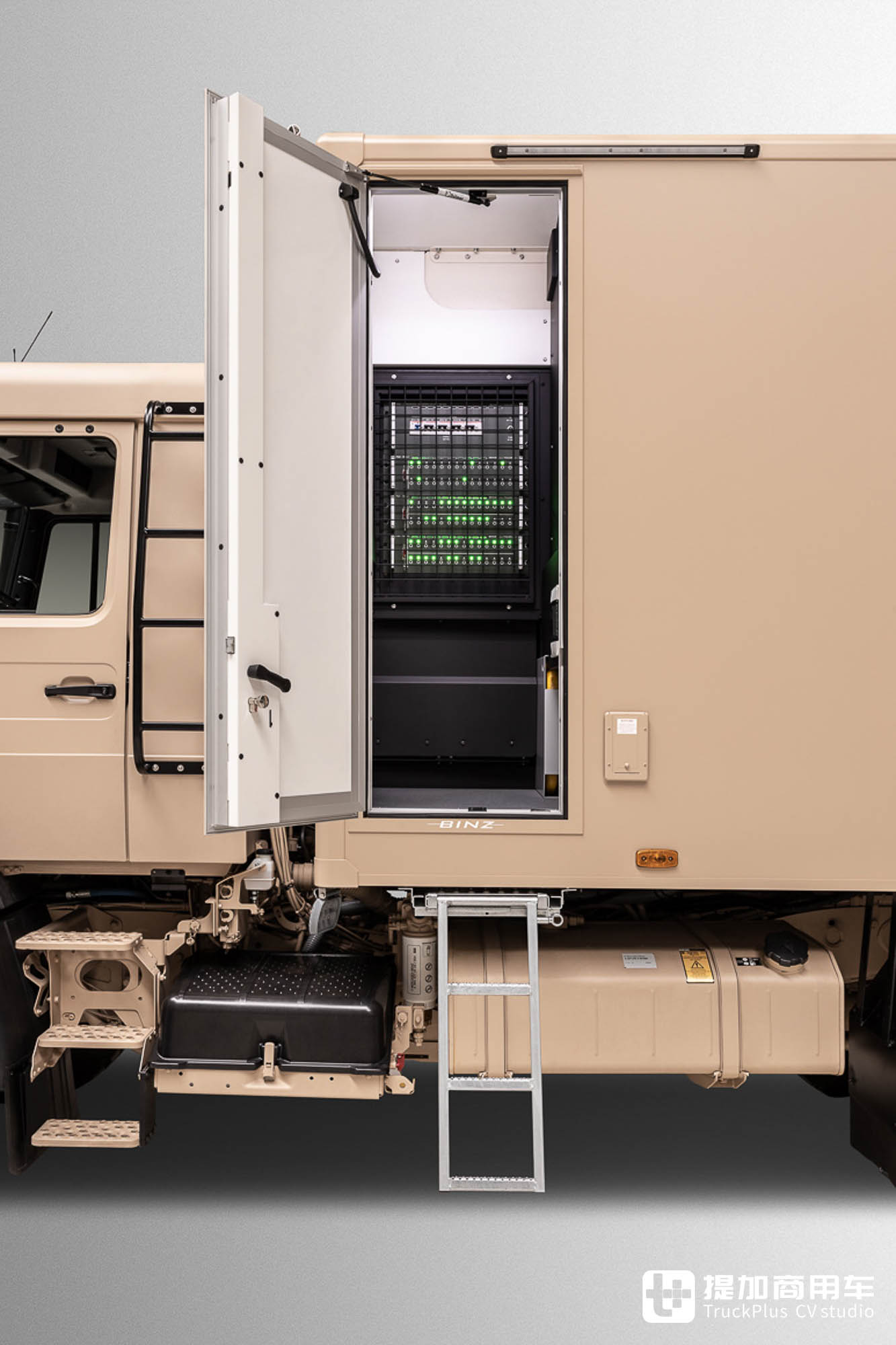 全车配置天花板,安普联合BINZ打造,乌尼莫克U5023战地救护车实拍 - 第24张 - 提加商用车网 全车配置天花板,安普联合BINZ打造,乌尼莫克U5023战地救护车实拍 - 第24张