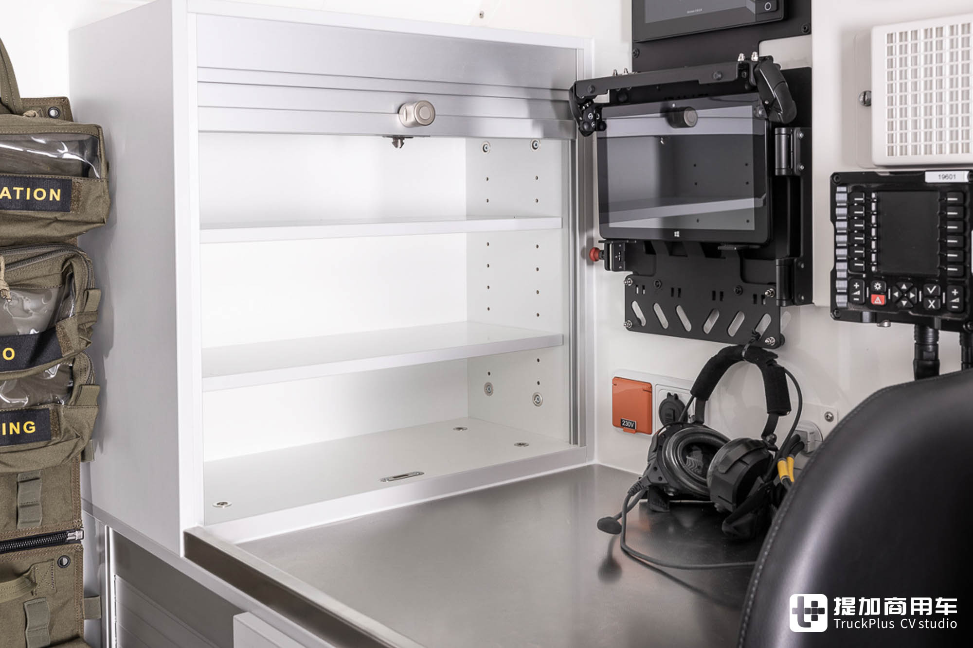 全车配置天花板,安普联合BINZ打造,乌尼莫克U5023战地救护车实拍 - 第32张 - 提加商用车网 全车配置天花板,安普联合BINZ打造,乌尼莫克U5023战地救护车实拍 - 第32张