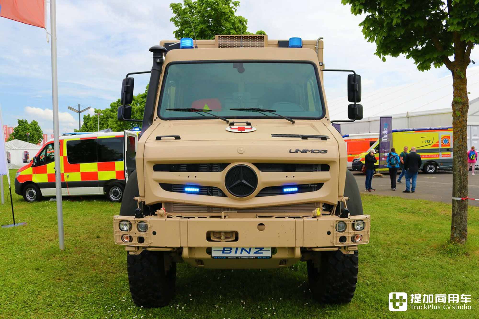 全车配置天花板,安普联合BINZ打造,乌尼莫克U5023战地救护车实拍 - 第6张 - 提加商用车网 全车配置天花板,安普联合BINZ打造,乌尼莫克U5023战地救护车实拍 - 第6张