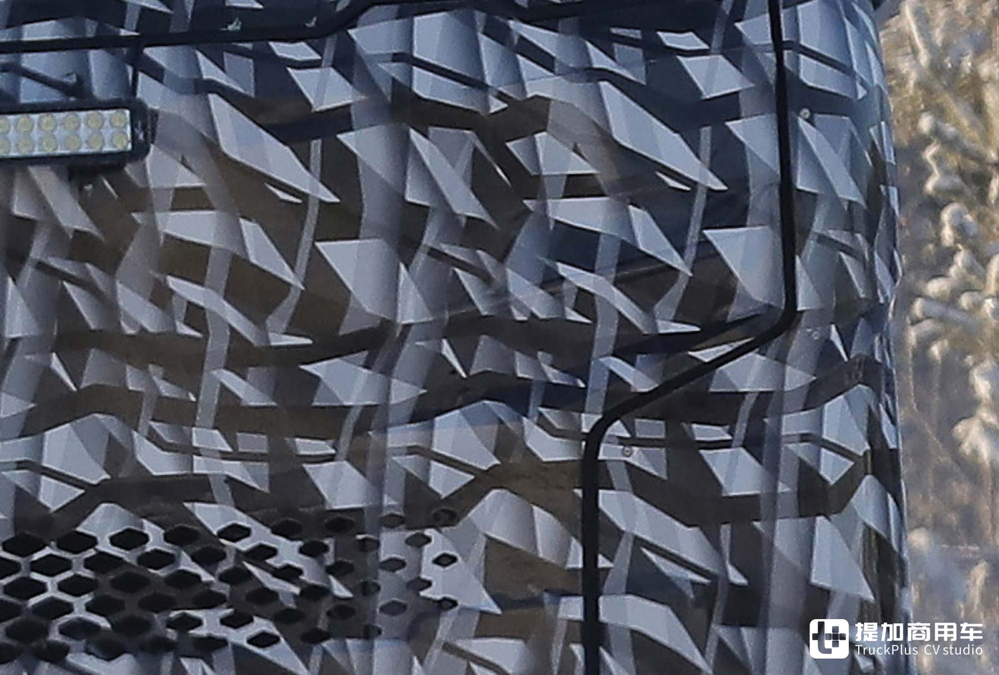 斯堪尼亚新款低风阻前脸曝光,加大号驾驶室呼之欲出? - 第7张 - 提加商用车网 斯堪尼亚新款低风阻前脸曝光,加大号驾驶室呼之欲出? - 第7张