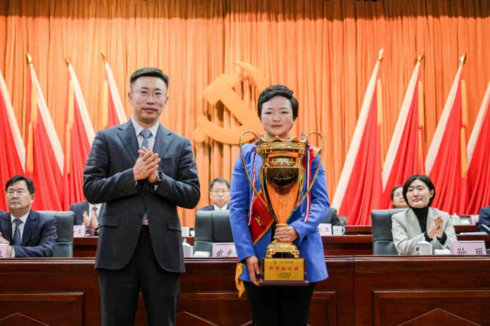 喜报!五征集团再获“功勋企业奖”殊荣 - 第1张 - 提加商用车网 喜报!五征集团再获“功勋企业奖”殊荣 - 第1张