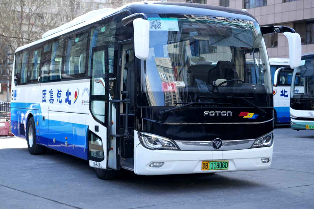 连续护航20年!福田欧辉作为唯一新能源客车品牌服务全国两会