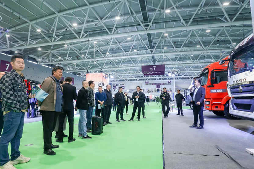 中国重汽凭借硬核实力在“金蜂盛典”“了不起的卡姐”斩获多项大奖