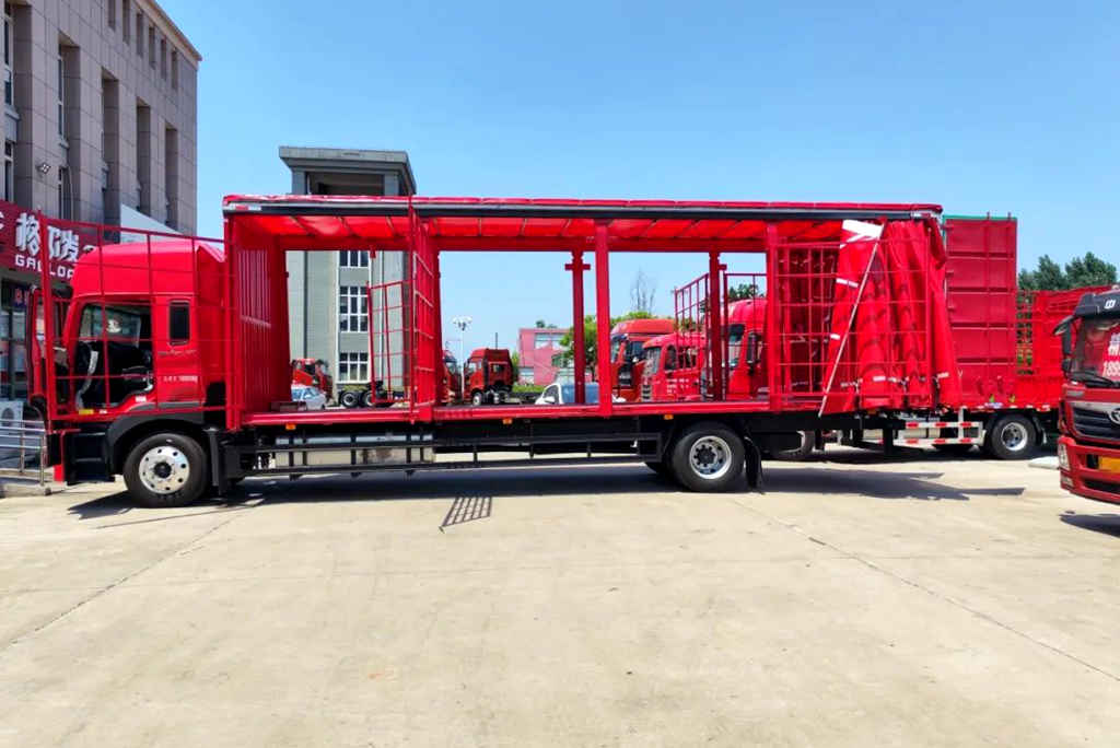 江淮格尔发9.8米侧帘车：轻抛货利器！