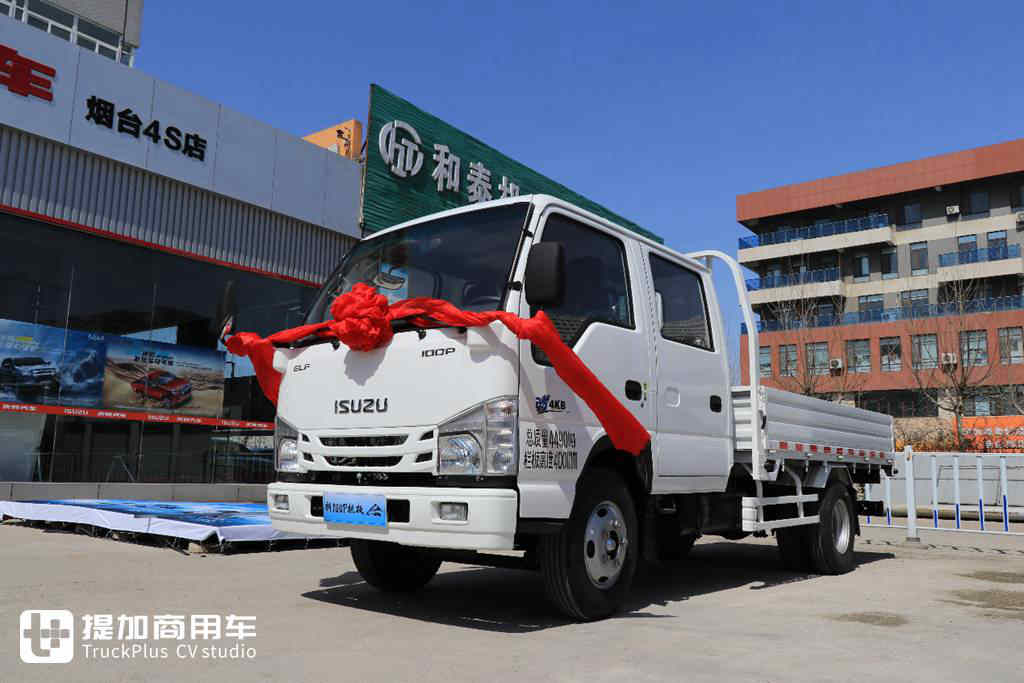 全新庆铃五十铃100P来袭,实拍双排座车型,带你看看它有哪些升级改进