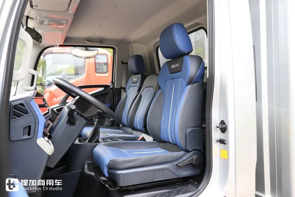 172马力刷新蓝牌轻卡动力榜单,时代领航最新车型领航G6抢先看 - 第8张 - 提加商用车网 172马力刷新蓝牌轻卡动力榜单,时代领航最新车型领航G6抢先看 - 第8张