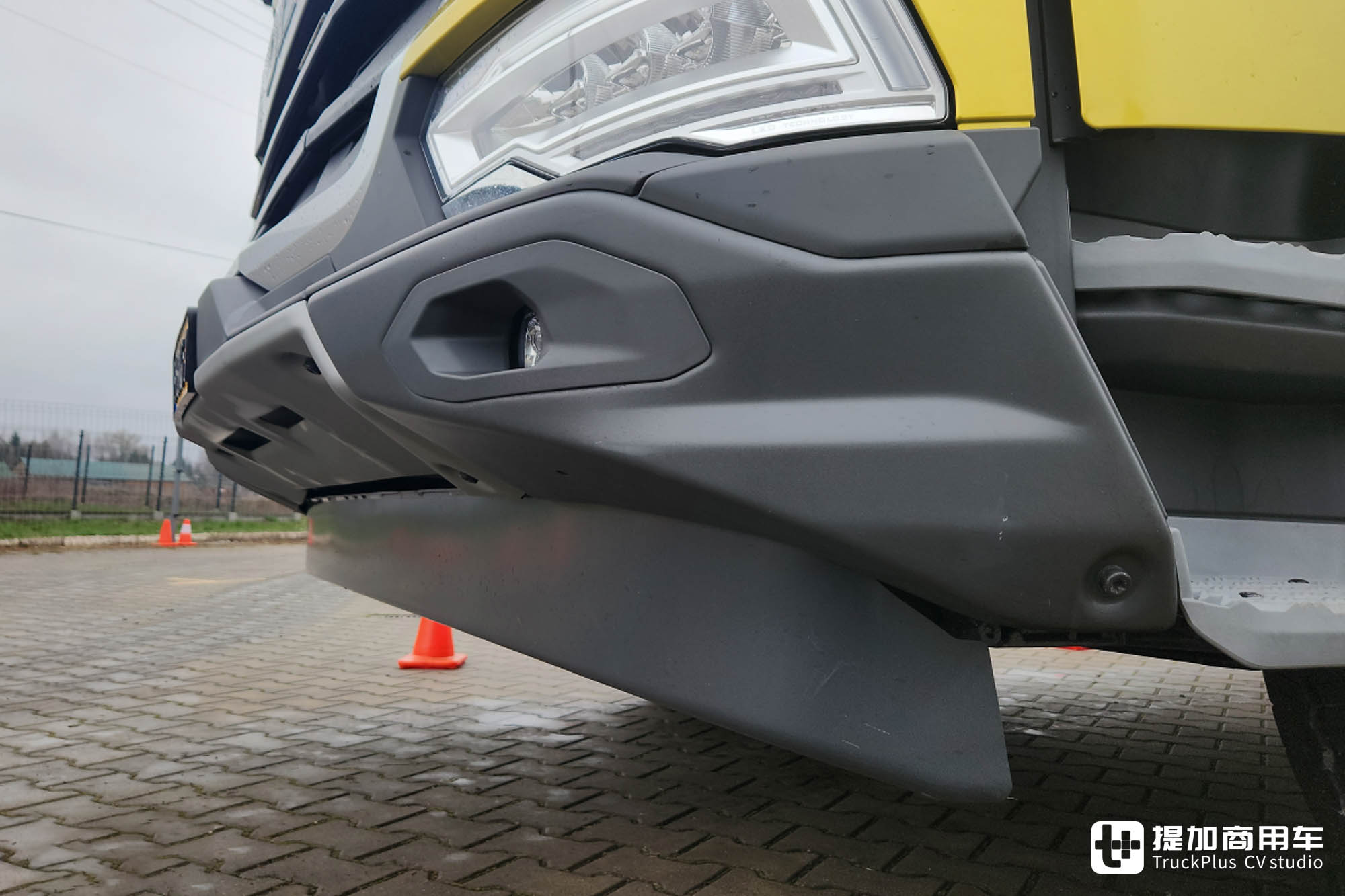 智能化、舒适度、安全性遥遥领先,带你看荷兰达夫XD Extra Robust混合工况自卸车 - 第4张 - 提加商用车网 智能化、舒适度、安全性遥遥领先,带你看荷兰达夫XD Extra Robust混合工况自卸车 - 第4张