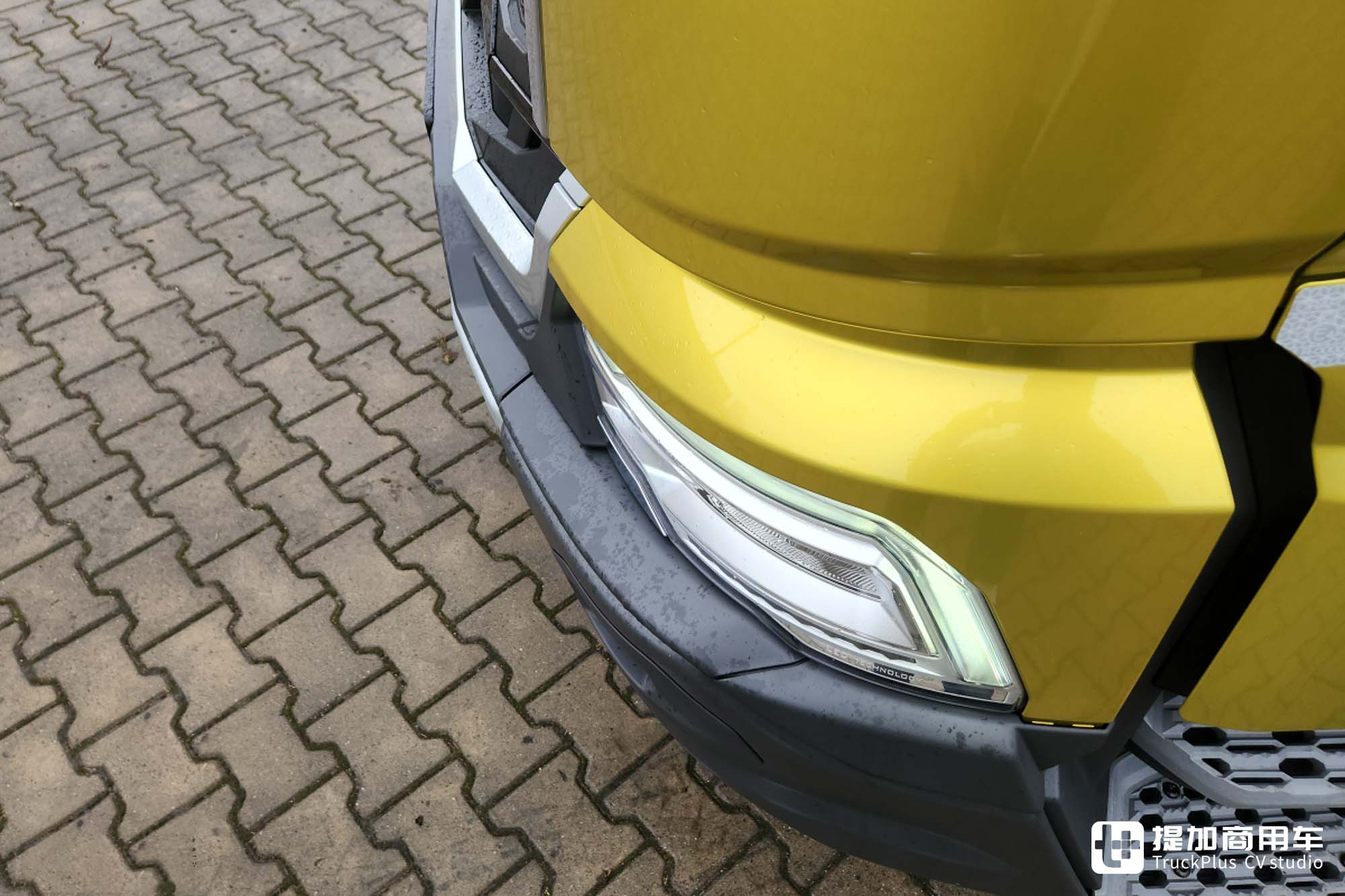 智能化、舒适度、安全性遥遥领先,带你看荷兰达夫XD Extra Robust混合工况自卸车 - 第5张 - 提加商用车网 智能化、舒适度、安全性遥遥领先,带你看荷兰达夫XD Extra Robust混合工况自卸车 - 第5张