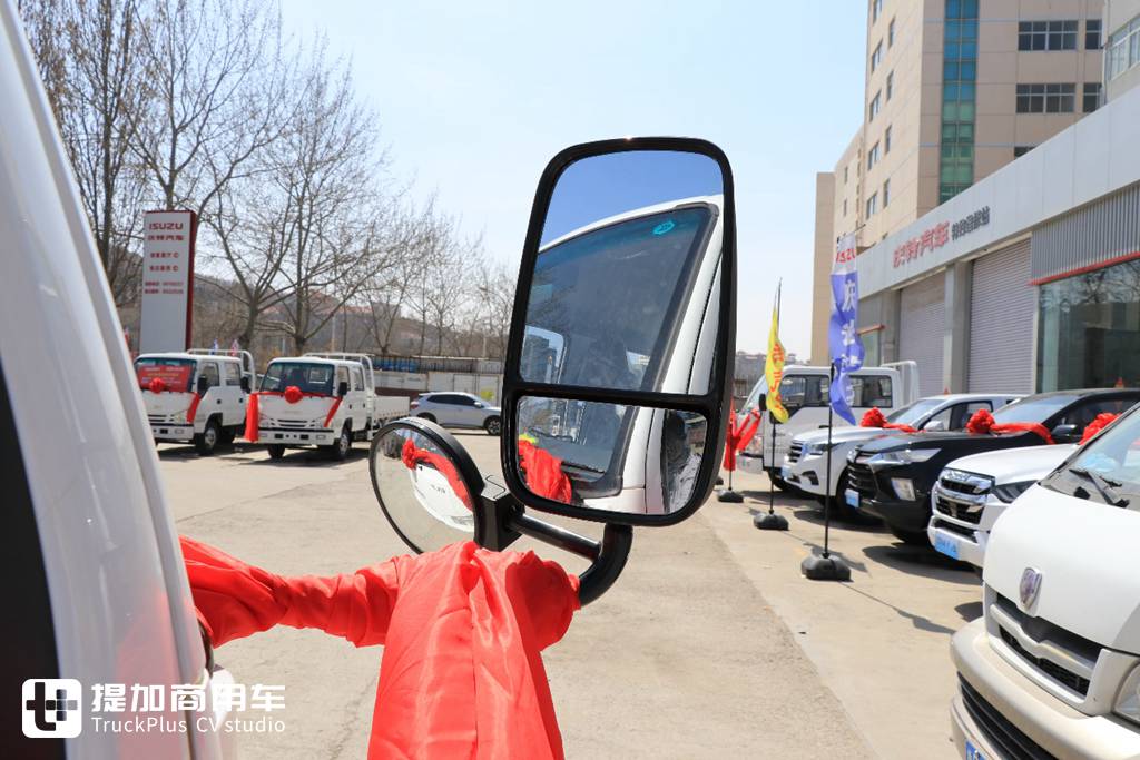 全新庆铃五十铃100P来袭,实拍双排座车型,带你看看它有哪些升级改进 - 第6张 - 提加商用车网 全新庆铃五十铃100P来袭,实拍双排座车型,带你看看它有哪些升级改进 - 第6张