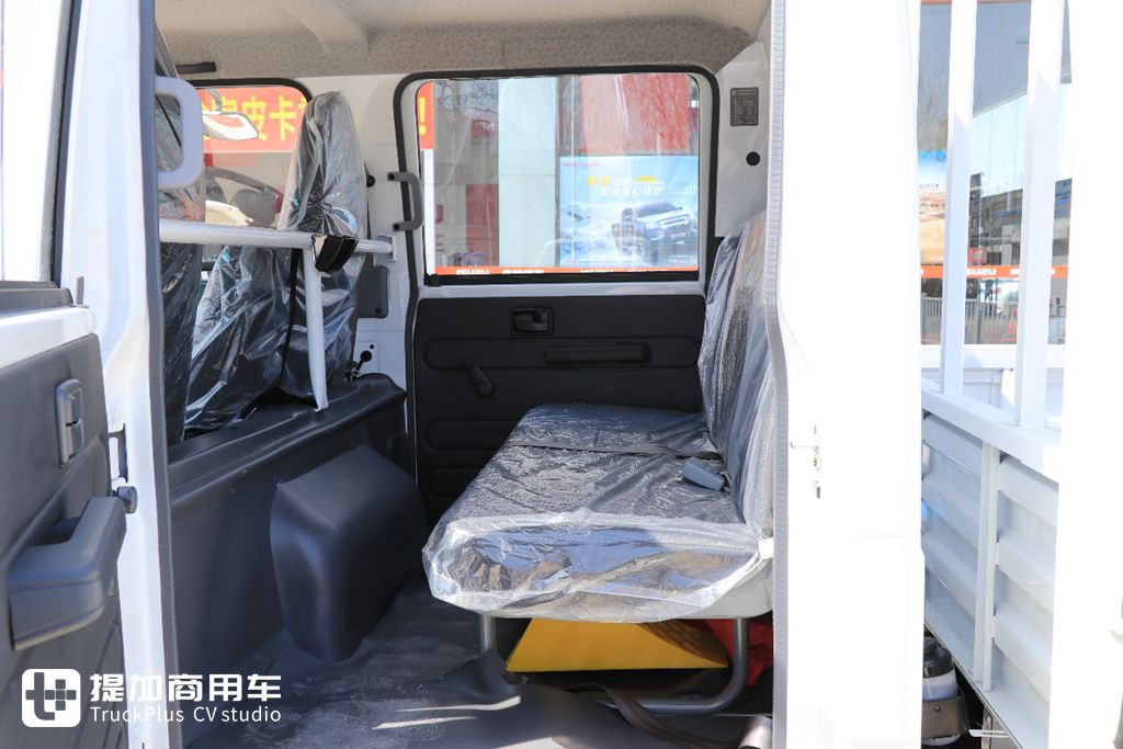 全新庆铃五十铃100P来袭,实拍双排座车型,带你看看它有哪些升级改进 - 第13张 - 提加商用车网 全新庆铃五十铃100P来袭,实拍双排座车型,带你看看它有哪些升级改进 - 第13张