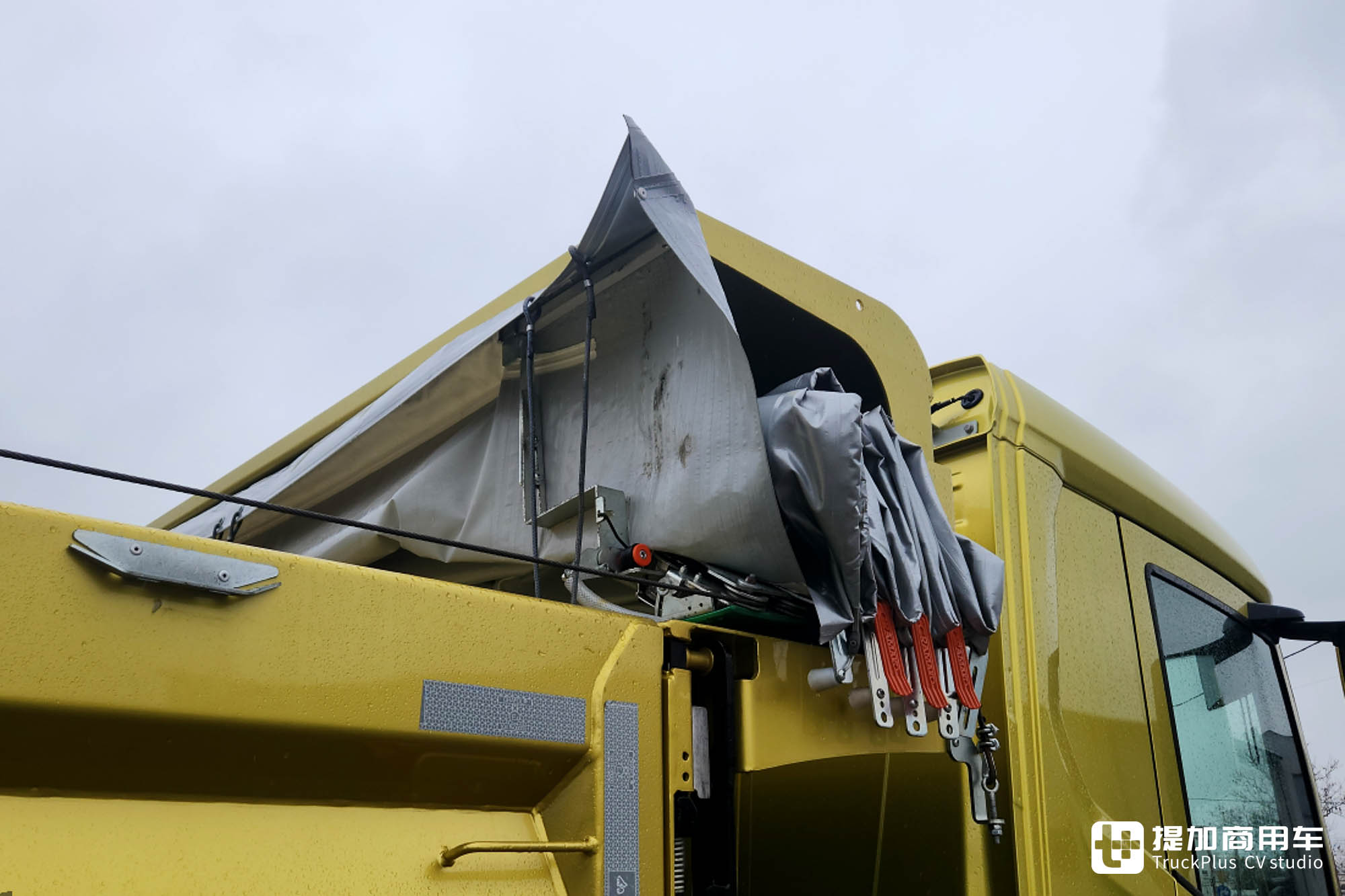 智能化、舒适度、安全性遥遥领先,带你看荷兰达夫XD Extra Robust混合工况自卸车 - 第16张 - 提加商用车网 智能化、舒适度、安全性遥遥领先,带你看荷兰达夫XD Extra Robust混合工况自卸车 - 第16张