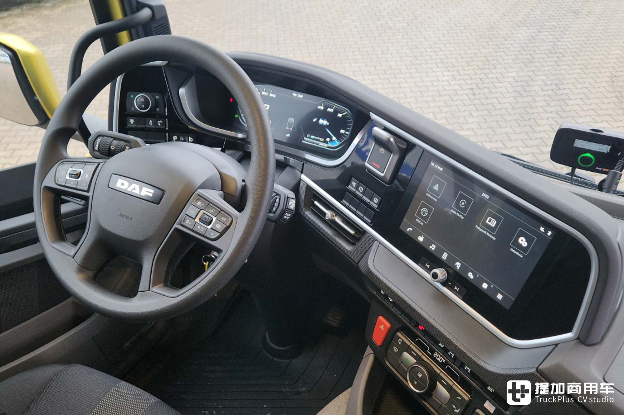 智能化、舒适度、安全性遥遥领先,带你看荷兰达夫XD Extra Robust混合工况自卸车 - 第21张 - 提加商用车网 智能化、舒适度、安全性遥遥领先,带你看荷兰达夫XD Extra Robust混合工况自卸车 - 第21张