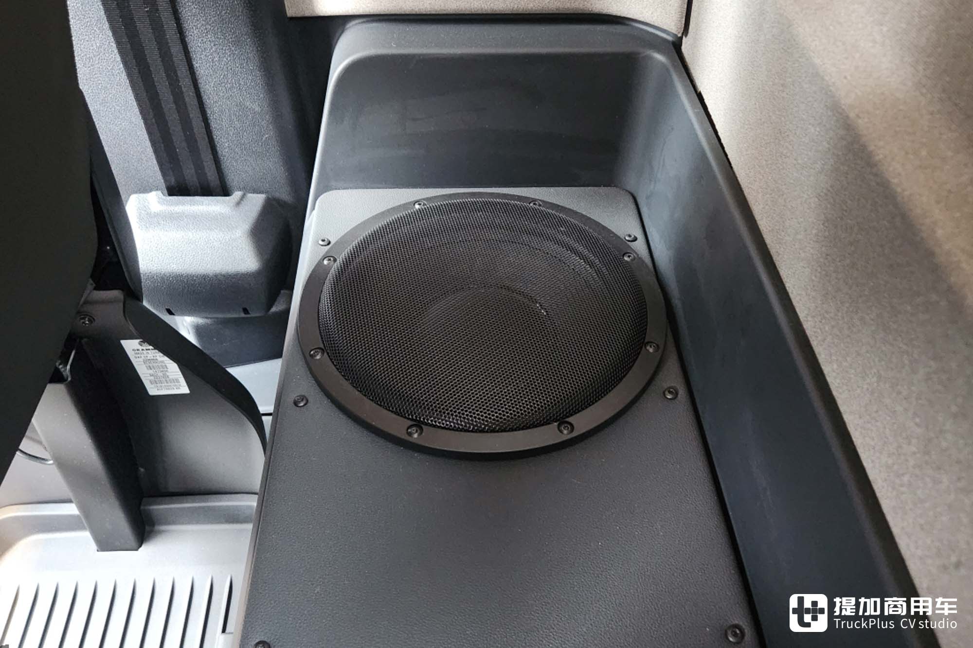 智能化、舒适度、安全性遥遥领先,带你看荷兰达夫XD Extra Robust混合工况自卸车 - 第31张 - 提加商用车网 智能化、舒适度、安全性遥遥领先,带你看荷兰达夫XD Extra Robust混合工况自卸车 - 第31张