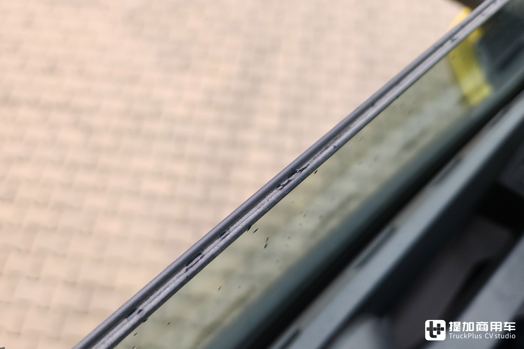 智能化、舒适度、安全性遥遥领先,带你看荷兰达夫XD Extra Robust混合工况自卸车 - 第32张 - 提加商用车网 智能化、舒适度、安全性遥遥领先,带你看荷兰达夫XD Extra Robust混合工况自卸车 - 第32张