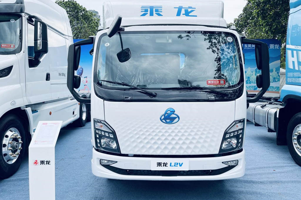 柳马探展|乘龙卡车惊艳亮相欢乐跑 - 第6张