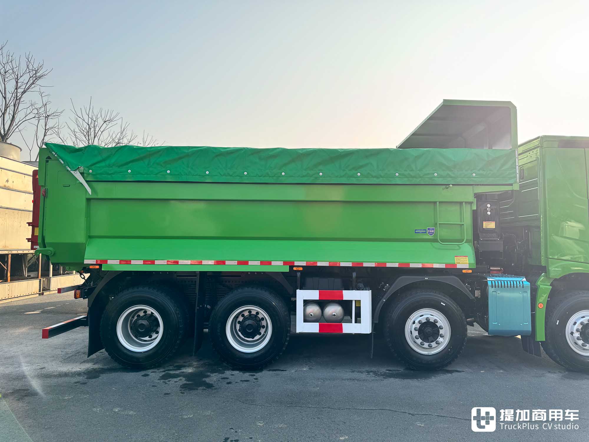 为合规城建渣土运输量身打造,北京重卡追梦8x4城建渣土车 - 第10张 - 提加商用车网 为合规城建渣土运输量身打造,北京重卡追梦8x4城建渣土车 - 第10张