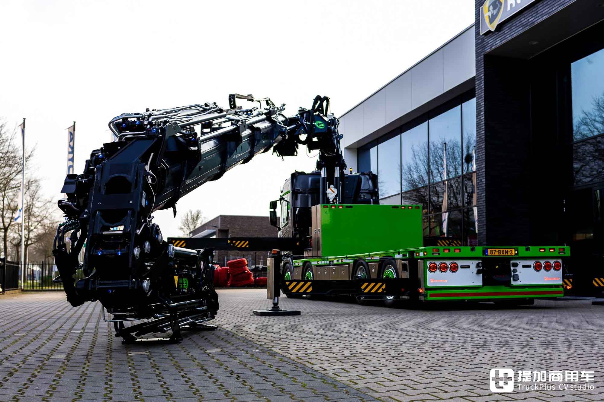 车长不超10米,四轴8x2驱动,这台斯堪尼亚R 500随车吊真是“赏心悦目” - 第13张 - 提加商用车网 车长不超10米,四轴8x2驱动,这台斯堪尼亚R 500随车吊真是“赏心悦目” - 第13张