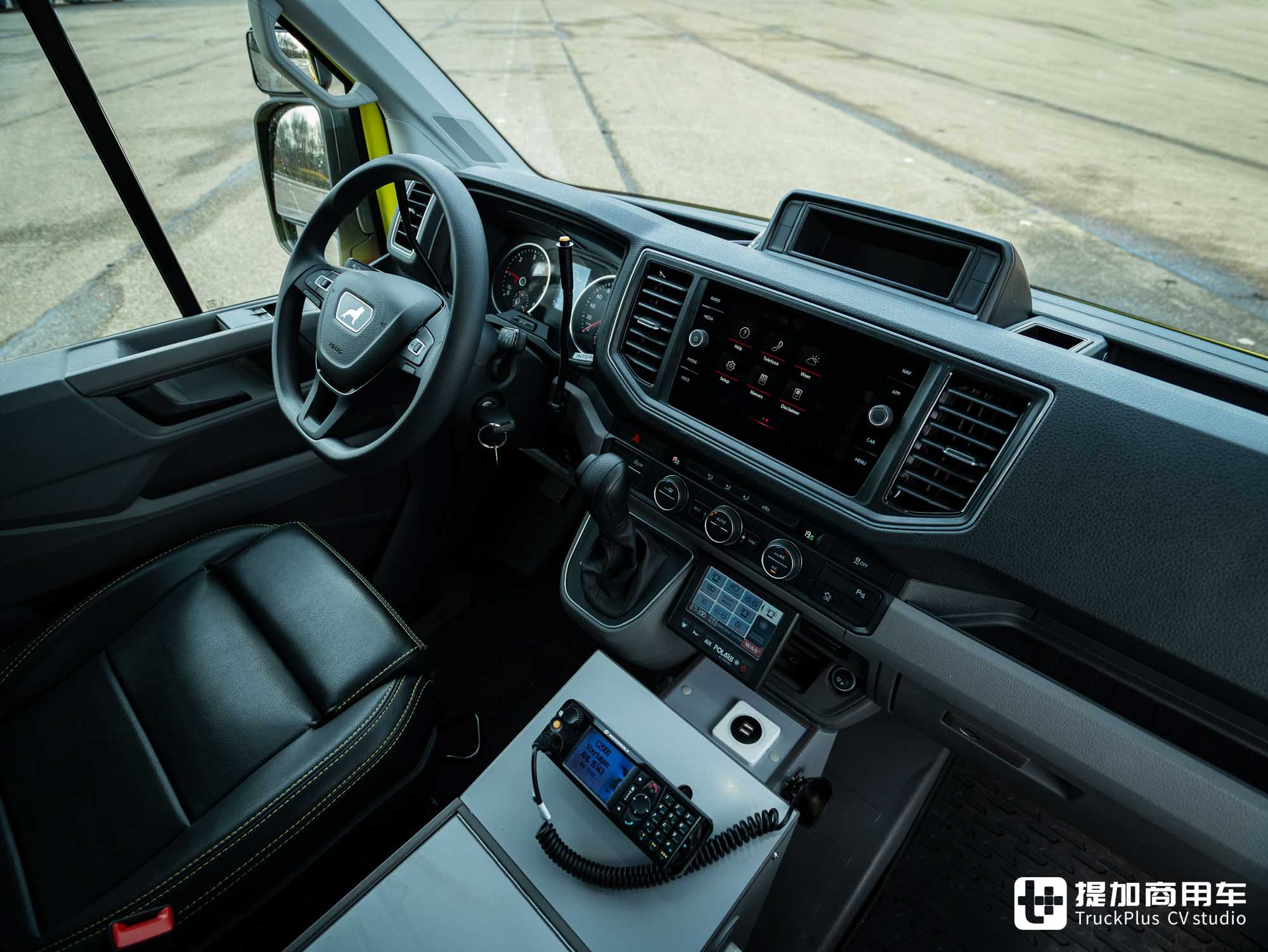 德国曼也有厢货?改装成救护车,实拍曼恩TGE标轴高顶版 - 第18张 - 提加商用车网 德国曼也有厢货?改装成救护车,实拍曼恩TGE标轴高顶版 - 第18张