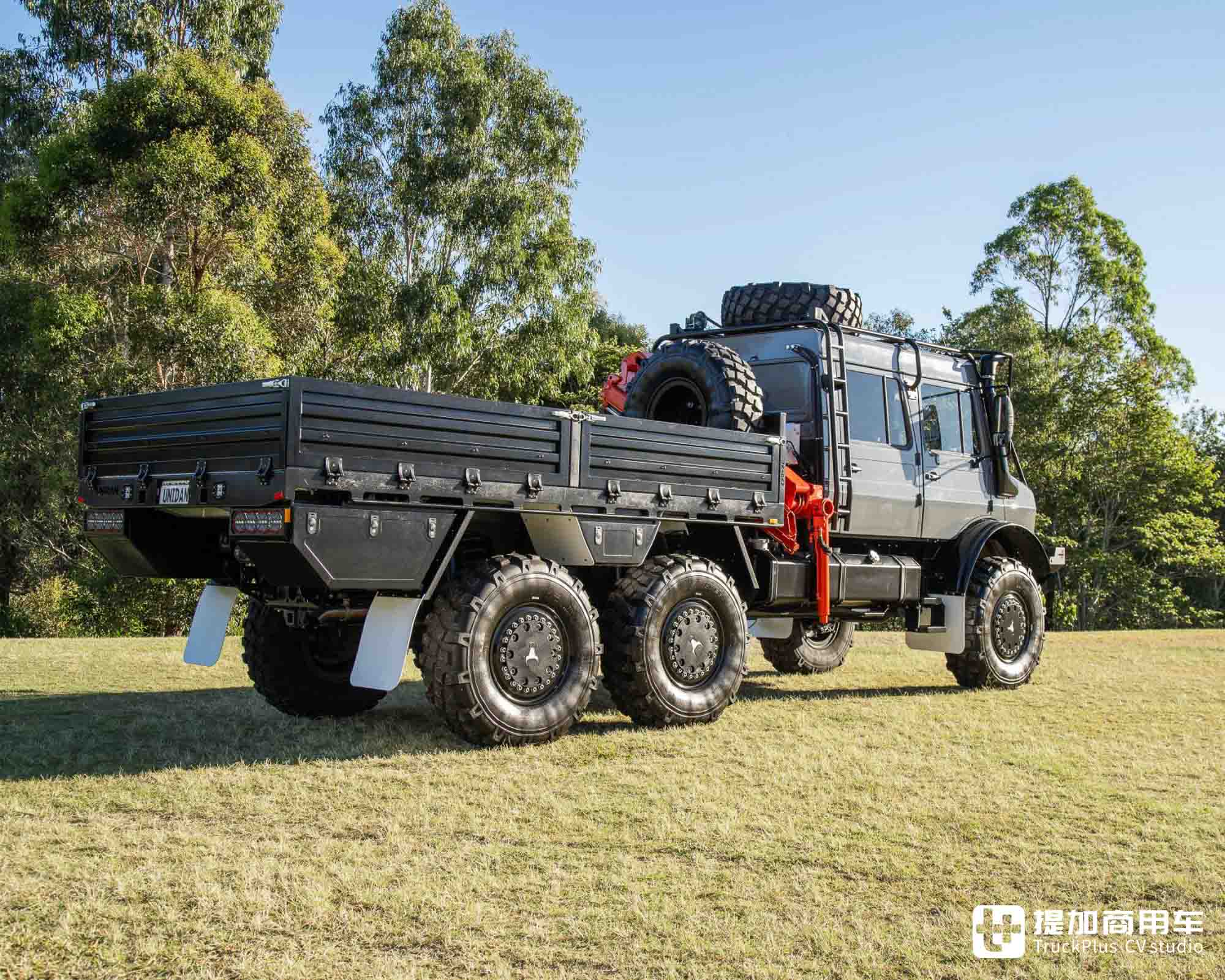 稀有的原厂6x6,爆改驾驶室+上装,乌尼莫克U 2450越野工作车实拍 - 第18张 - 提加商用车网 稀有的原厂6x6,爆改驾驶室+上装,乌尼莫克U 2450越野工作车实拍 - 第18张