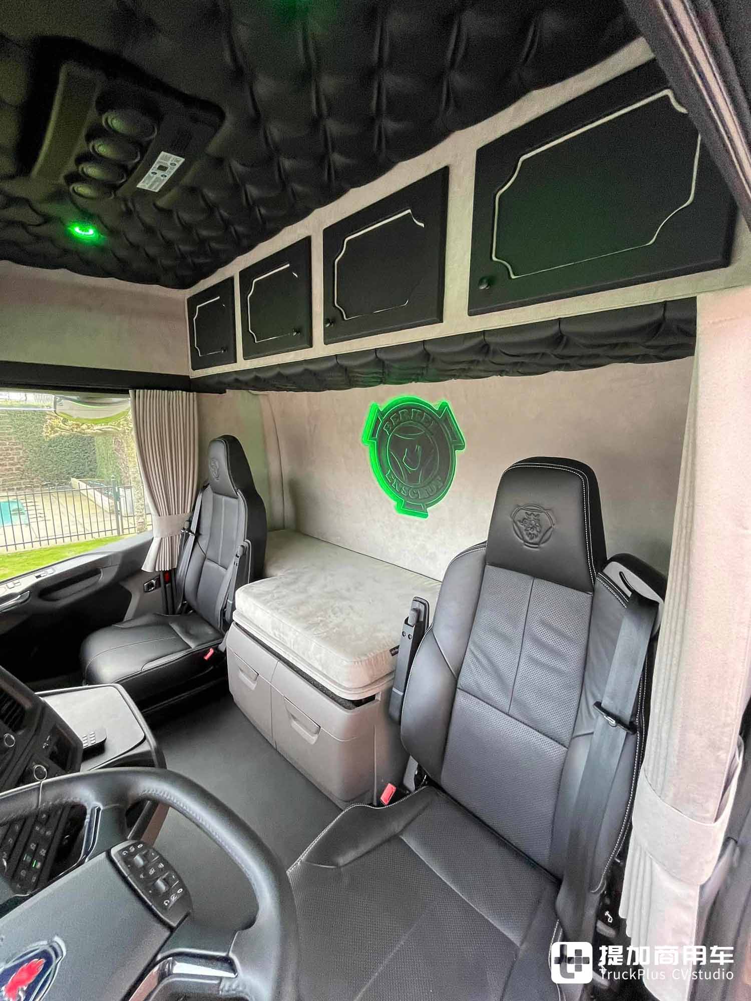 车长不超10米,四轴8x2驱动,这台斯堪尼亚R 500随车吊真是“赏心悦目” - 第20张 - 提加商用车网 车长不超10米,四轴8x2驱动,这台斯堪尼亚R 500随车吊真是“赏心悦目” - 第20张