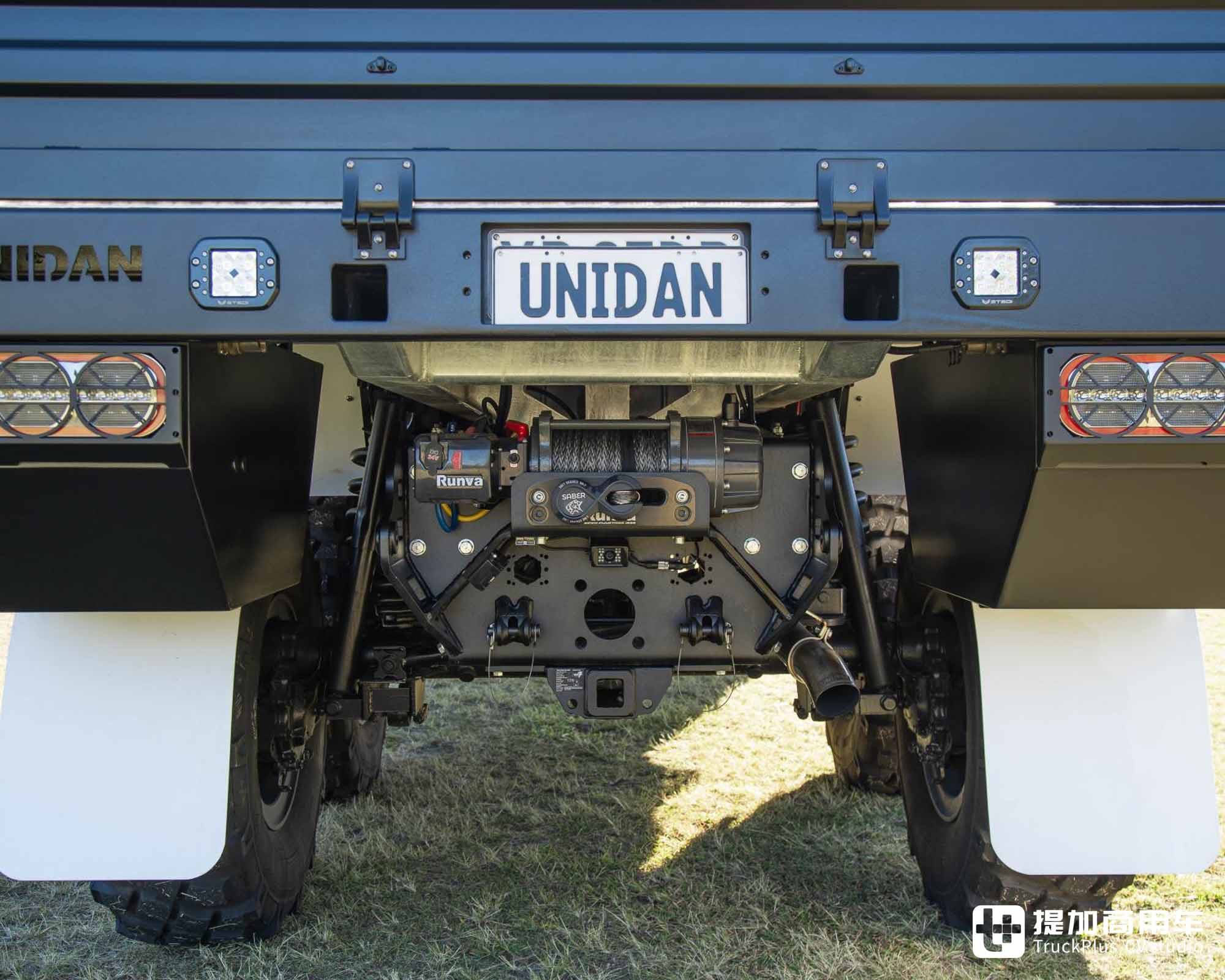 稀有的原厂6x6,爆改驾驶室+上装,乌尼莫克U 2450越野工作车实拍 - 第22张 - 提加商用车网 稀有的原厂6x6,爆改驾驶室+上装,乌尼莫克U 2450越野工作车实拍 - 第22张