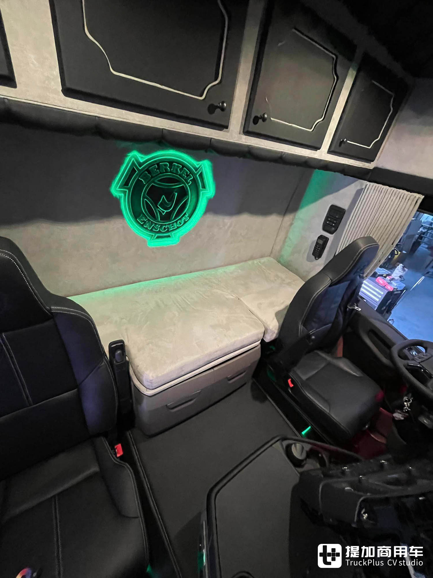 车长不超10米,四轴8x2驱动,这台斯堪尼亚R 500随车吊真是“赏心悦目” - 第23张 - 提加商用车网 车长不超10米,四轴8x2驱动,这台斯堪尼亚R 500随车吊真是“赏心悦目” - 第23张