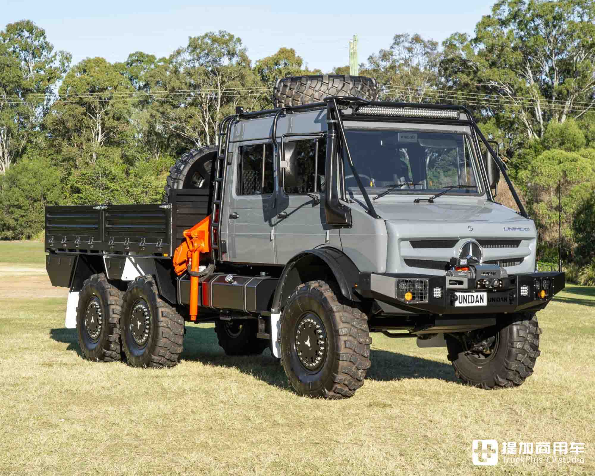 稀有的原厂6x6,爆改驾驶室+上装,乌尼莫克U 2450越野工作车实拍 - 第3张 - 提加商用车网 稀有的原厂6x6,爆改驾驶室+上装,乌尼莫克U 2450越野工作车实拍 - 第3张