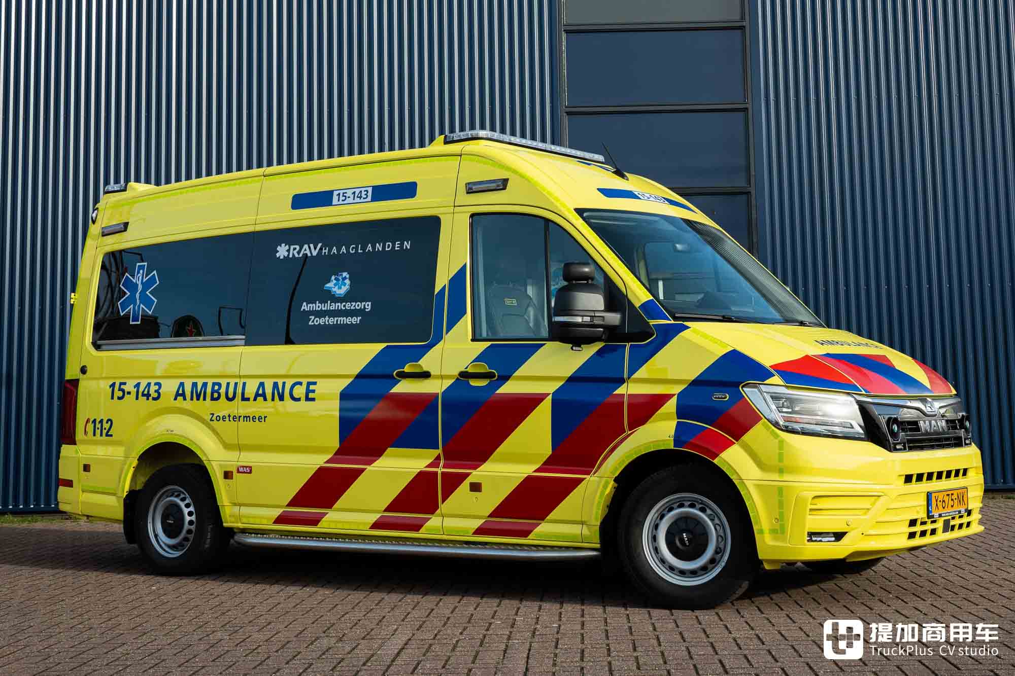 德国曼也有厢货?改装成救护车,实拍曼恩TGE标轴高顶版 - 第8张 - 提加商用车网 德国曼也有厢货?改装成救护车,实拍曼恩TGE标轴高顶版 - 第8张