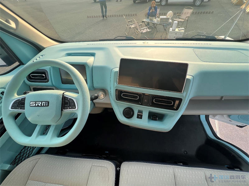 造型新颖 巨能“装” 鑫源E3实拍评测 - 第14张 - 提加商用车网 造型新颖 巨能“装” 鑫源E3实拍评测 - 第14张