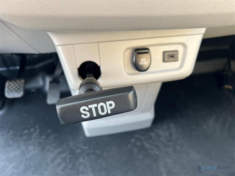 造型新颖 巨能“装” 鑫源E3实拍评测 - 第18张 - 提加商用车网 造型新颖 巨能“装” 鑫源E3实拍评测 - 第18张