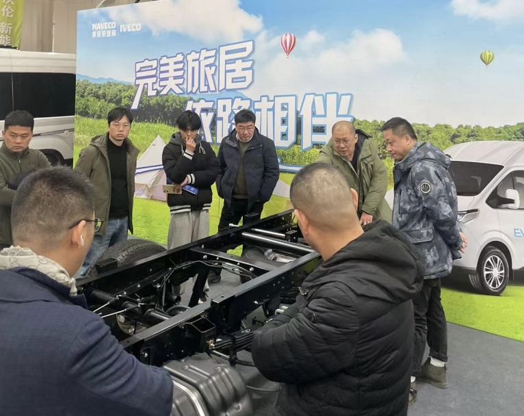 全场焦点!多款依维柯房车底盘亮相北京国际房车露营展览会! - 第4张 - 提加商用车网 全场焦点!多款依维柯房车底盘亮相北京国际房车露营展览会! - 第4张