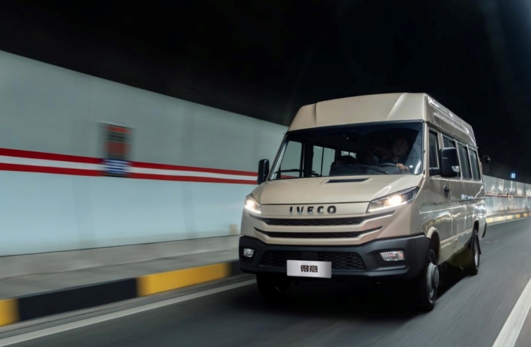 10万左右的预算!如何选购最合适的创富轻客? - 第3张 - 提加商用车网 10万左右的预算!如何选购最合适的创富轻客? - 第3张