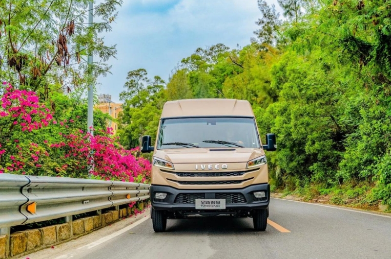 南京依维柯与您约“惠”春天!购车现金优惠至高可享11000元! - 第2张 - 提加商用车网 南京依维柯与您约“惠”春天!购车现金优惠至高可享11000元! - 第2张