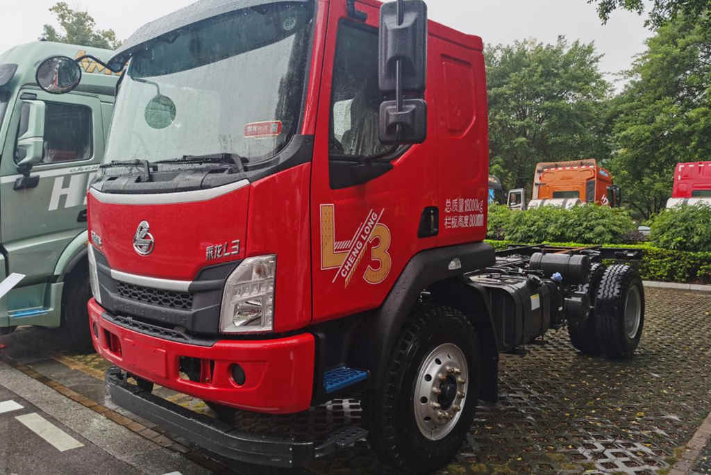 聚焦两会乡村振兴,乘龙L3 4X2自卸为乡村建设注入新活力 - 第1张 - 提加商用车网 聚焦两会乡村振兴,乘龙L3 4X2自卸为乡村建设注入新活力 - 第1张