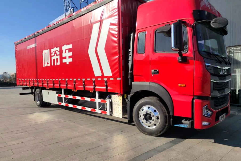 江淮格尔发9.8米侧帘车:轻抛货利器! - 第1张 - 提加商用车网 江淮格尔发9.8米侧帘车:轻抛货利器! - 第1张