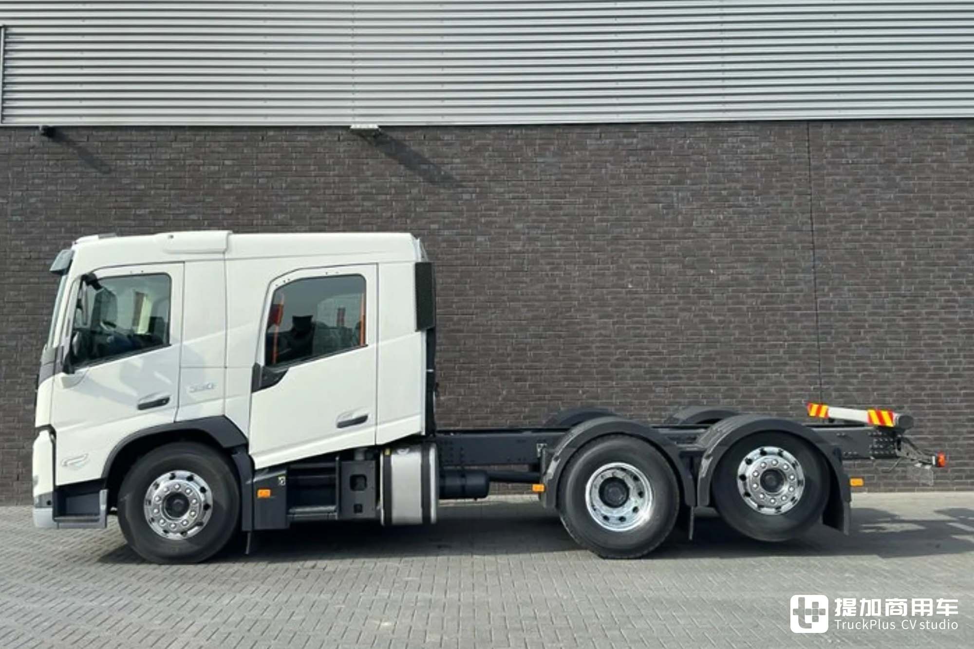 重卡房车“圣体”?双排驾驶室+6x2空悬,沃尔沃FM底盘实拍 - 第26张 - 提加商用车网 重卡房车“圣体”?双排驾驶室+6x2空悬,沃尔沃FM底盘实拍 - 第26张