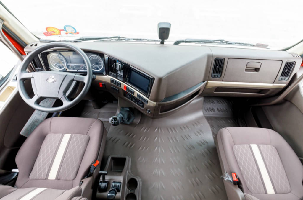 电驱大马力 乘龙H5纯电牵引为创收注入“新”动力 - 第4张