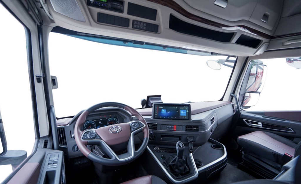 集智满盈 高能来电，上汽红岩智电版新能源重卡荣获“年度绿卡”大奖 - 第4张