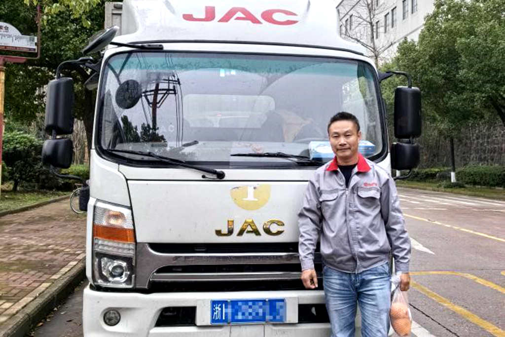 挂面运输要求高 他却对江淮1卡帅铃情有独钟 - 第3张 - 提加商用车网 挂面运输要求高 他却对江淮1卡帅铃情有独钟 - 第3张